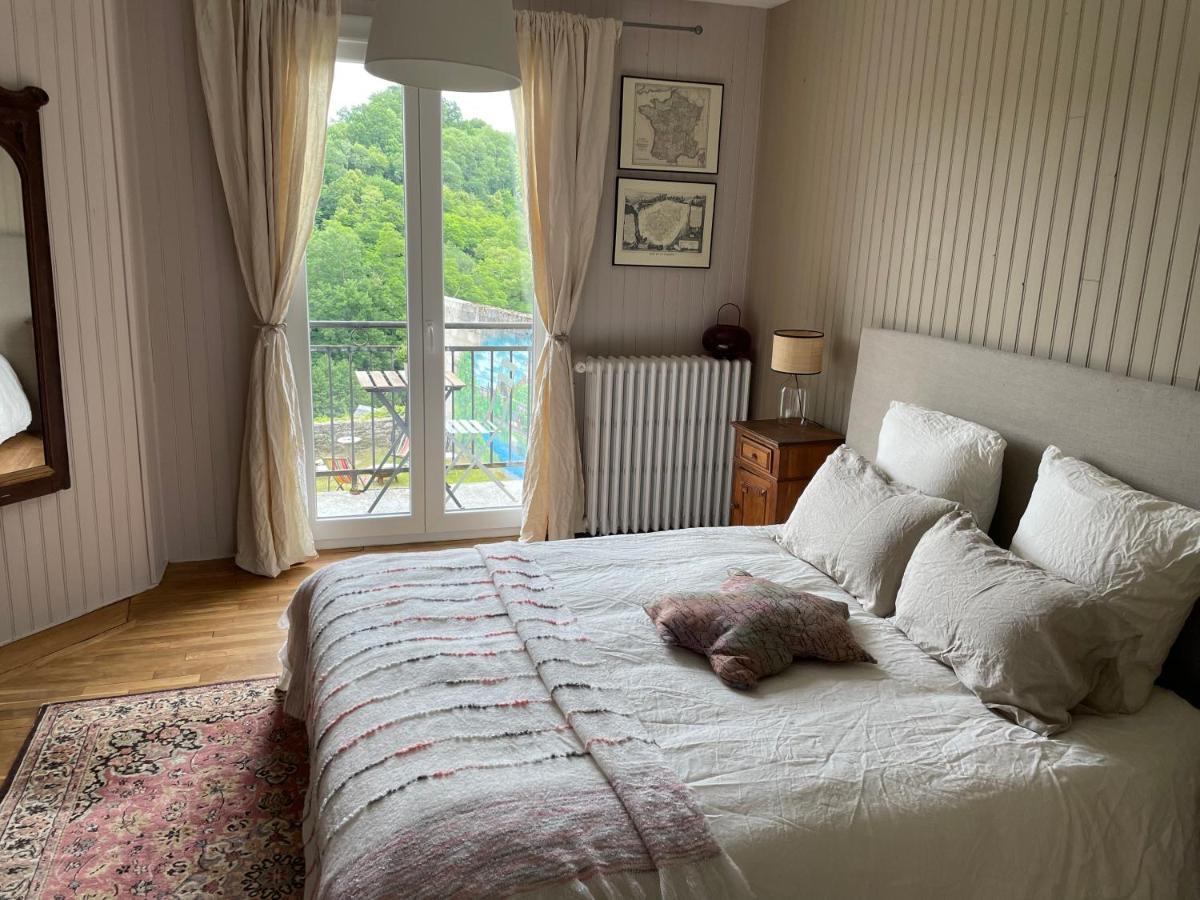 Le Tresor De Maria Apartment Юзерш Екстериор снимка